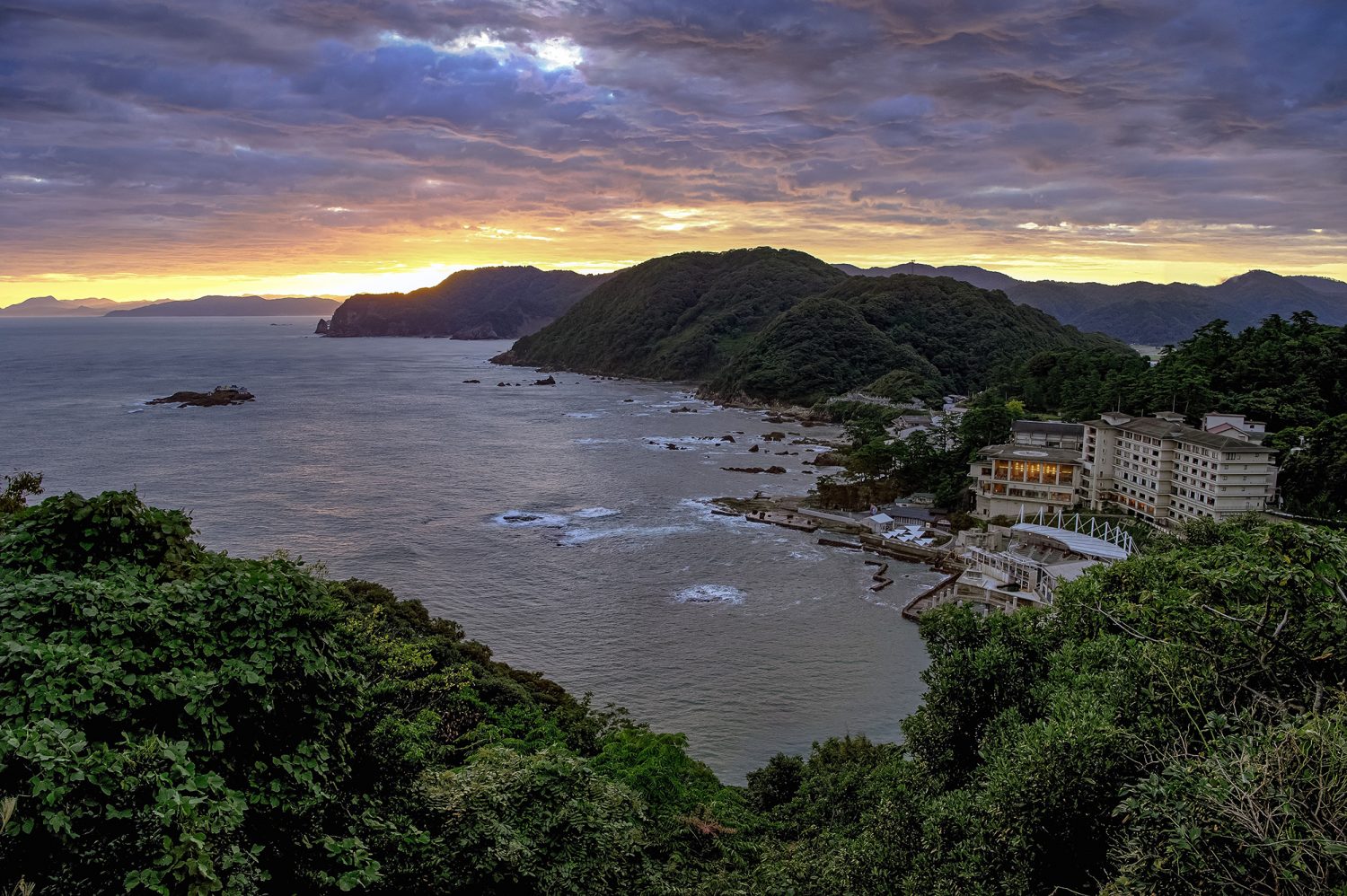 View from Hiyoriyama along coast